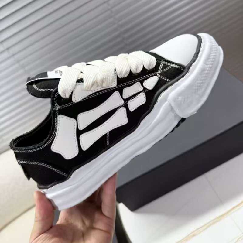 Sewing Cloth - Dissolved Shoes für Damen und Herren,