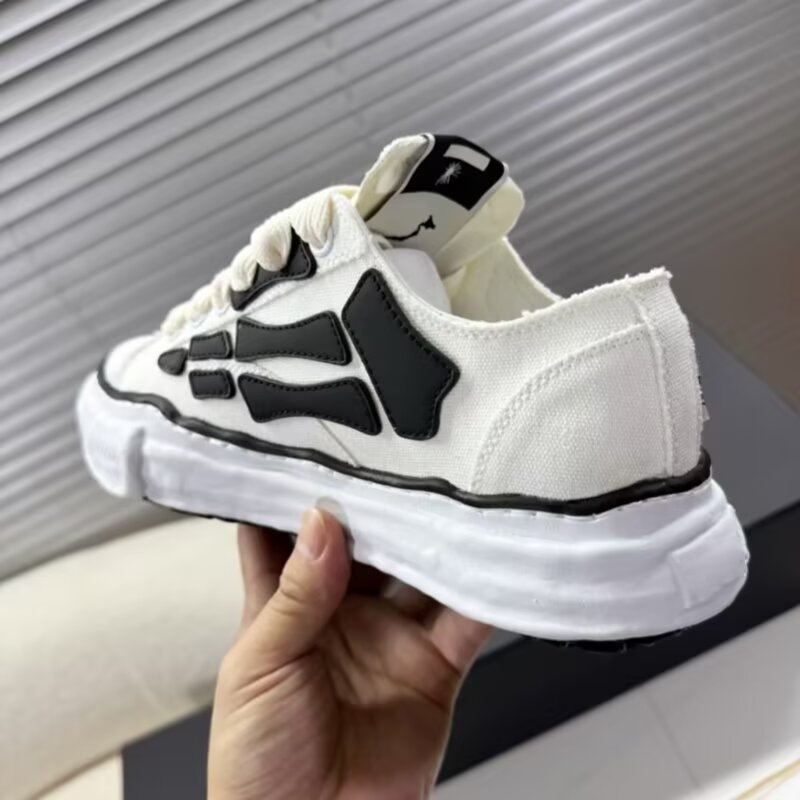 Dissolved Shoes für Damen und  – Sewing Cloth Bewertung und Preis